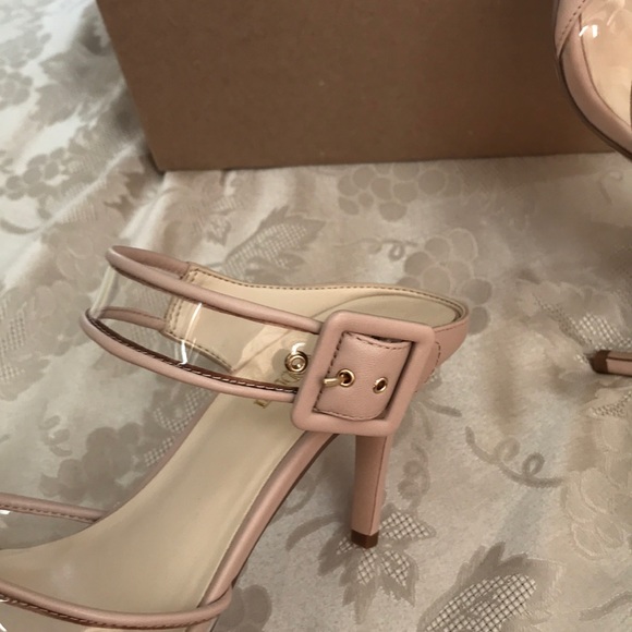Final Markdown-ENZO ANGIOLINI Debnee Pump - Picture 10 of 16